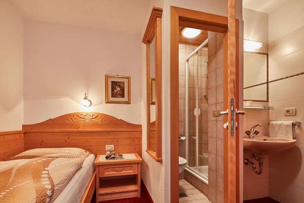 Hotel Garni Reutlingen à Calfosch Extérieur photo
